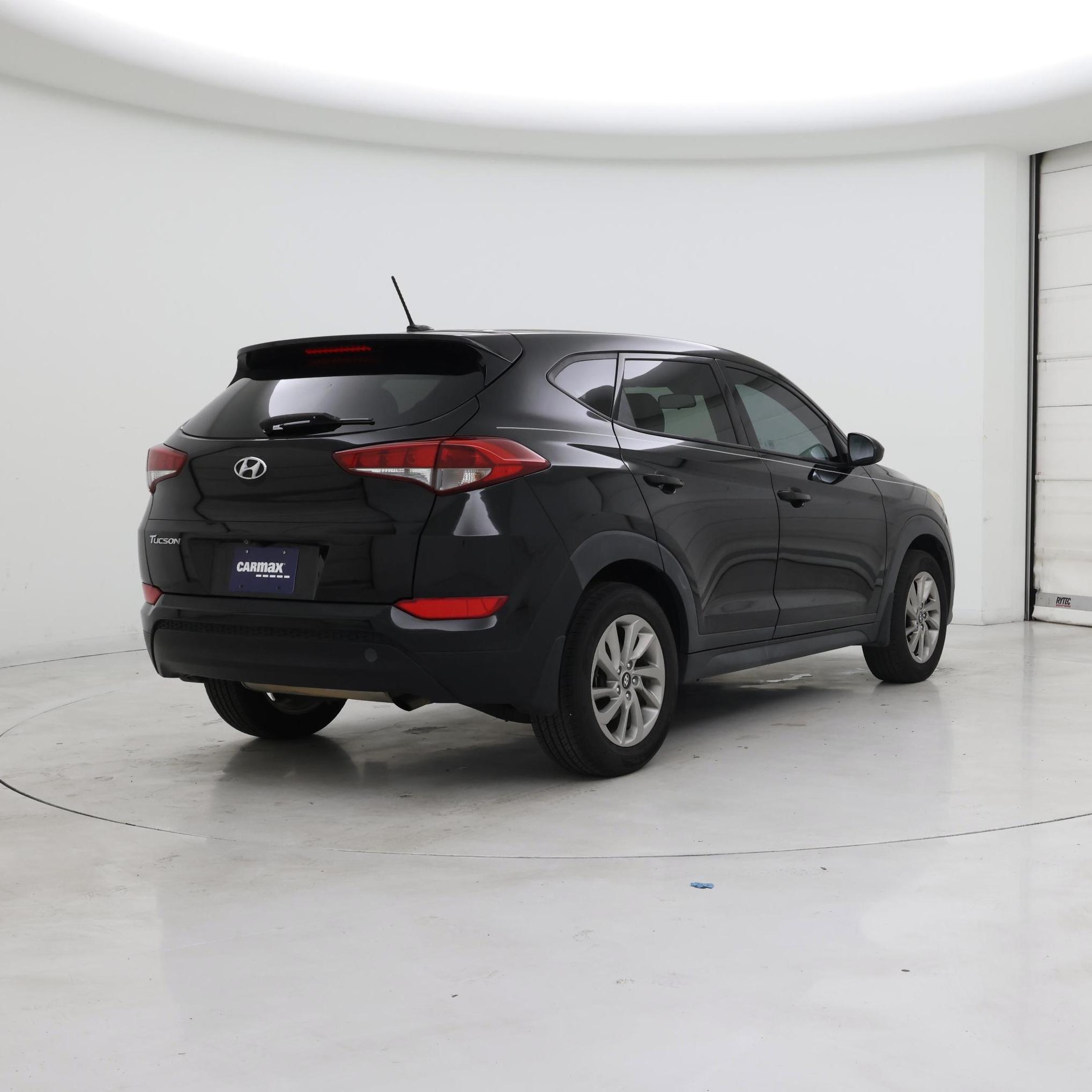 Thumbnail: 2017 Hyundai Tucson - 8