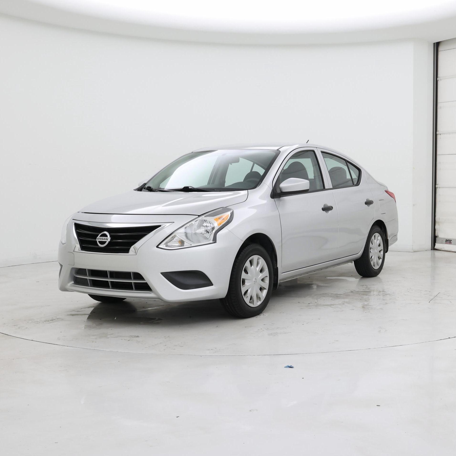 Thumbnail: 2017 Nissan Versa - 4
