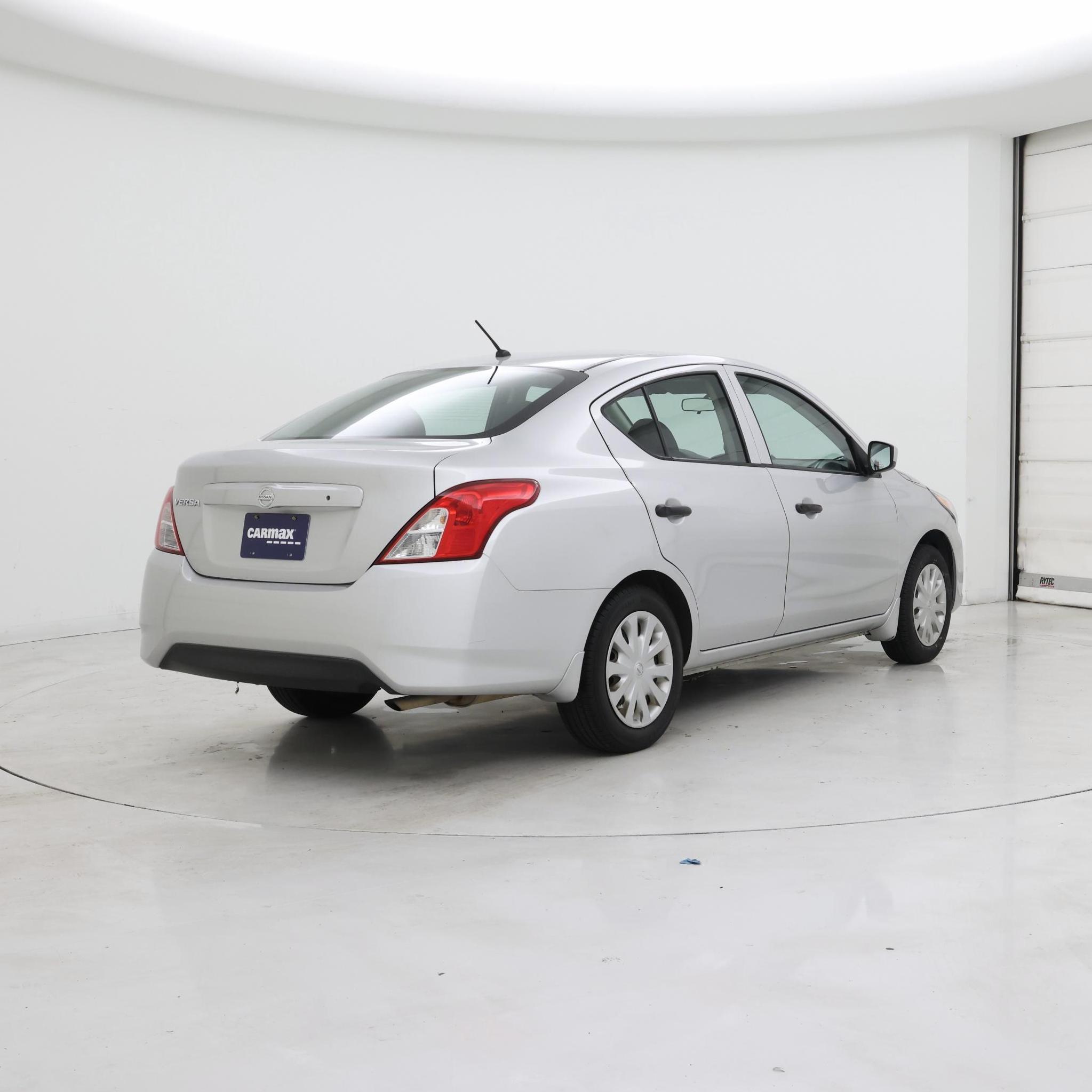 Thumbnail: 2017 Nissan Versa - 8