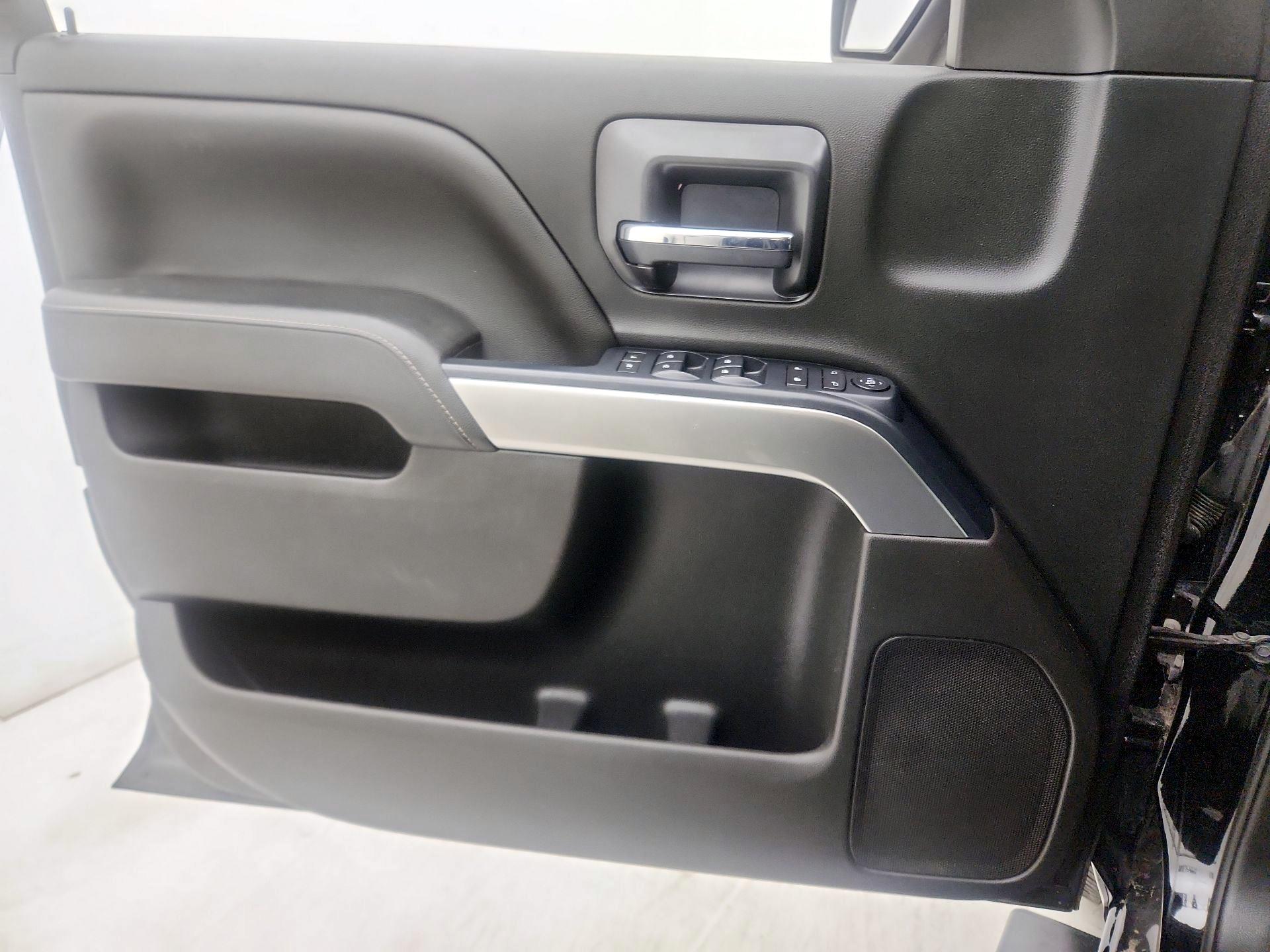 Thumbnail: 2018 Chevrolet Silverado 1500 - 12