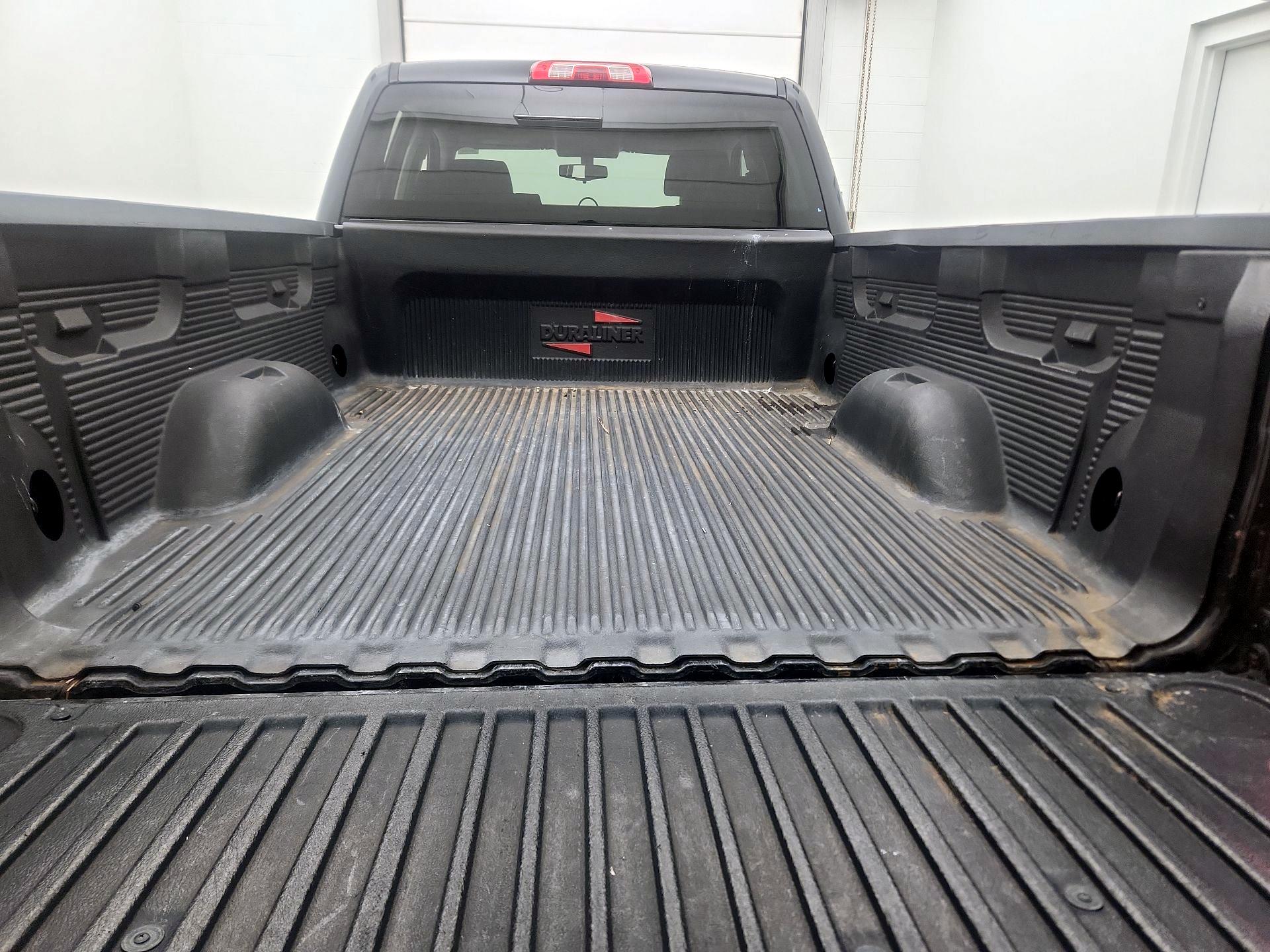 Thumbnail: 2018 Chevrolet Silverado 1500 - 18