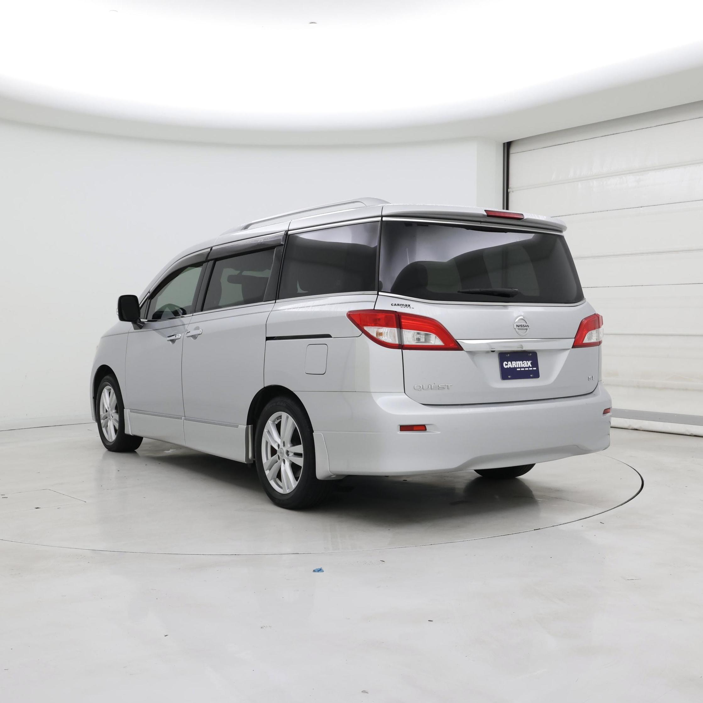 Thumbnail: 2016 Nissan Quest - 2