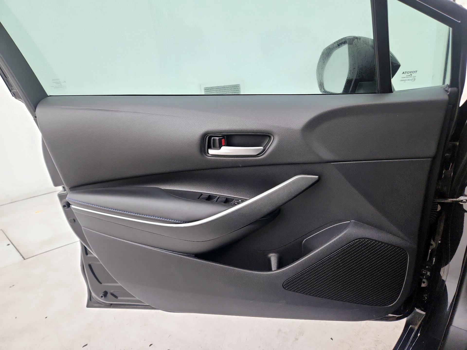 Thumbnail: 2021 Toyota Corolla - 12