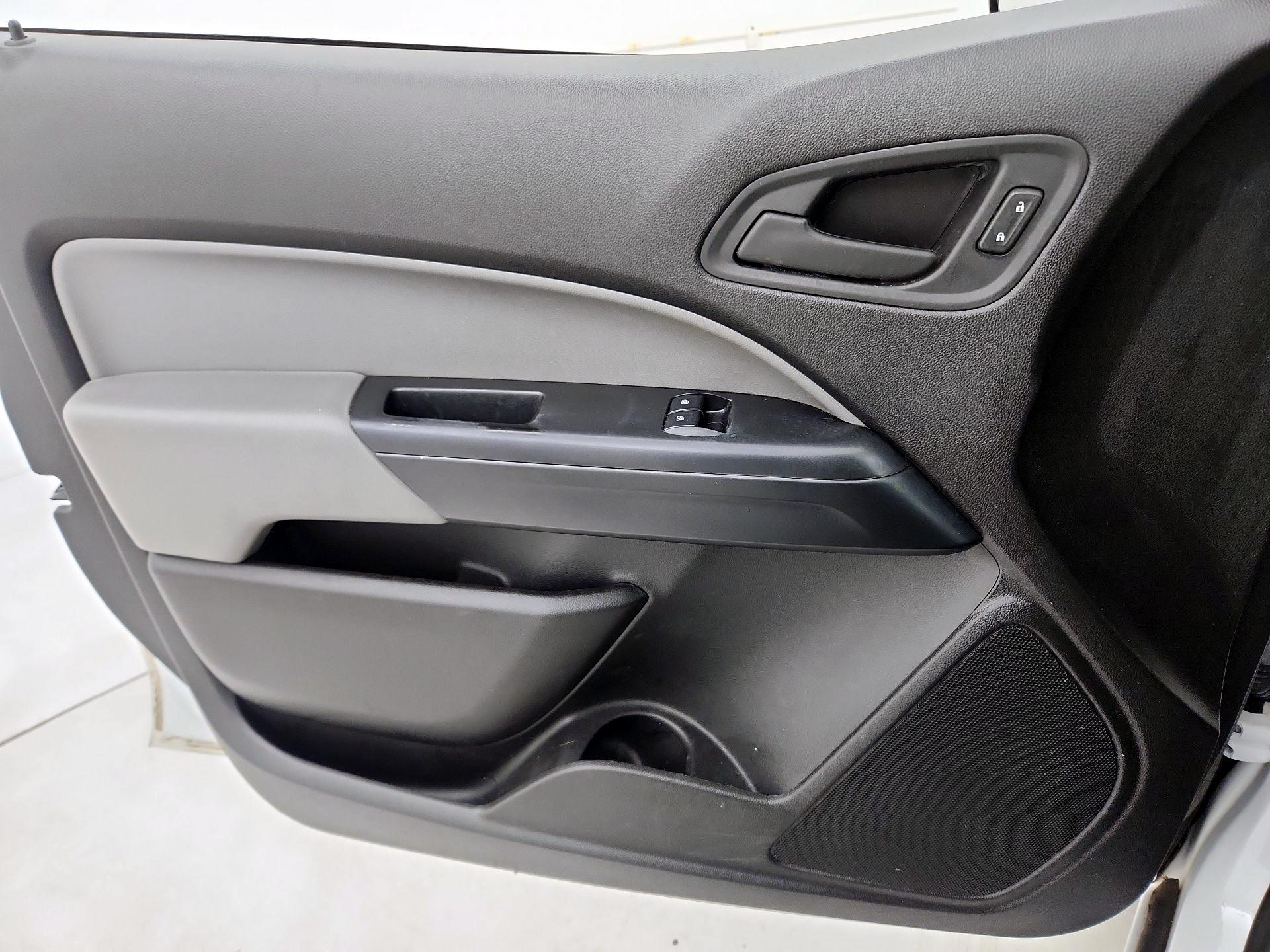 Thumbnail: 2018 Chevrolet Colorado - 12