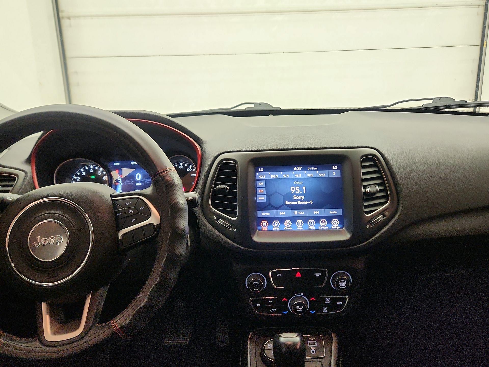 Thumbnail: 2019 Jeep Compass - 9