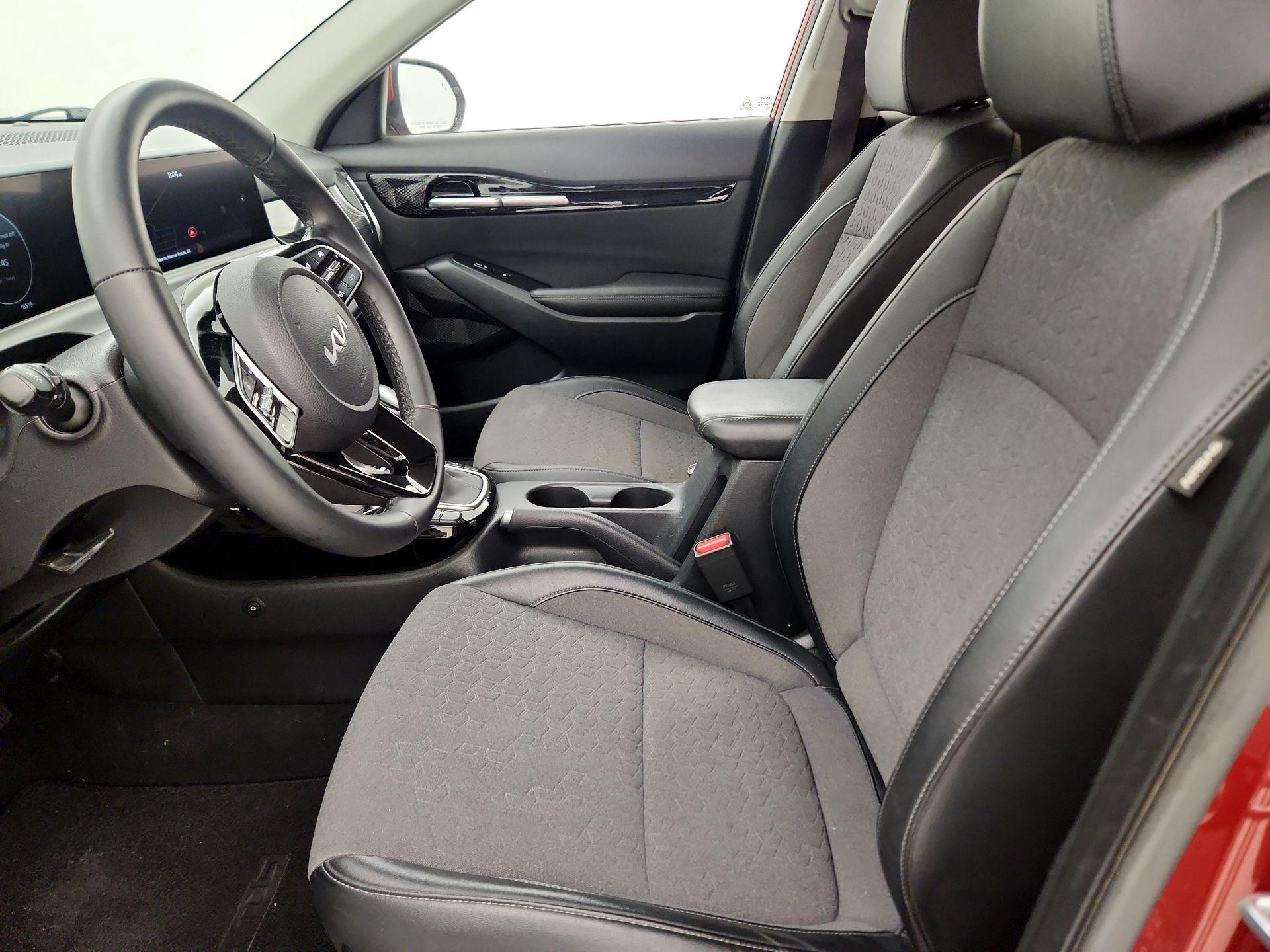 Thumbnail: 2024 Kia Seltos - 11