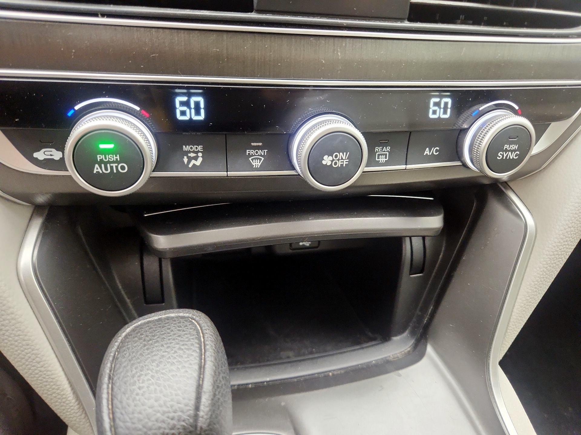 Thumbnail: 2018 Honda Accord - 16