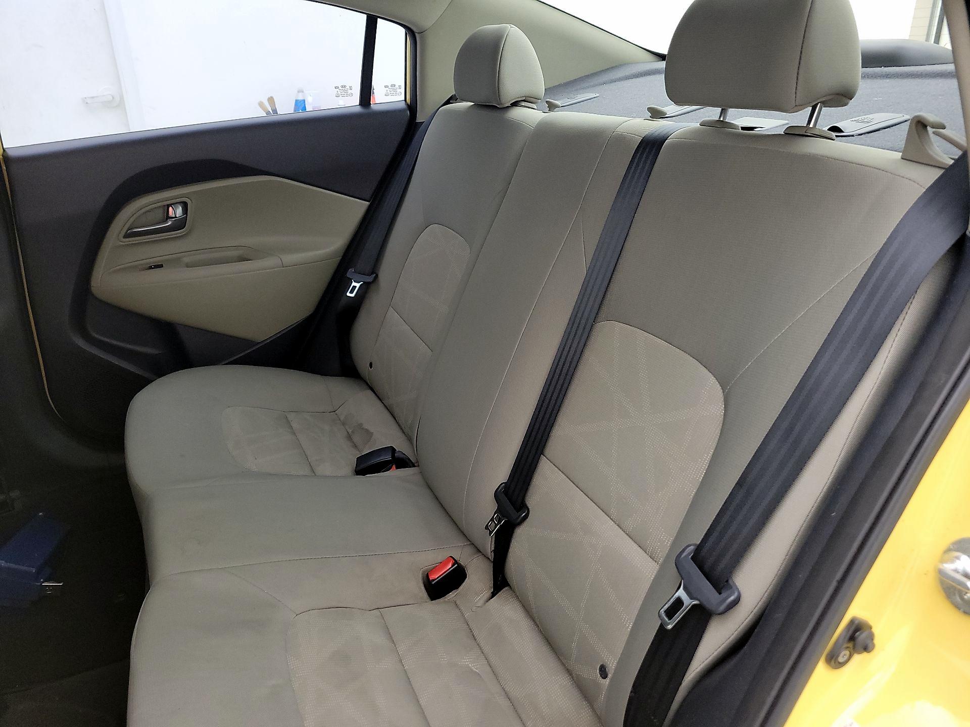 Thumbnail: 2016 Kia Rio - 18