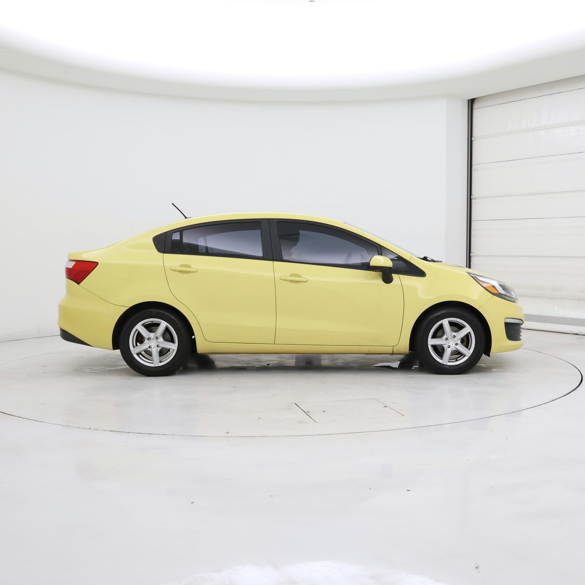 Thumbnail: 2016 Kia Rio - 7