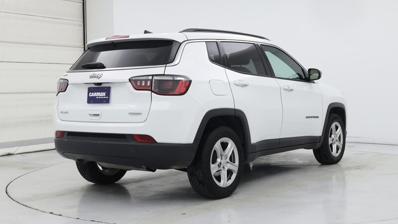 2023 Jeep Compass Latitude 8