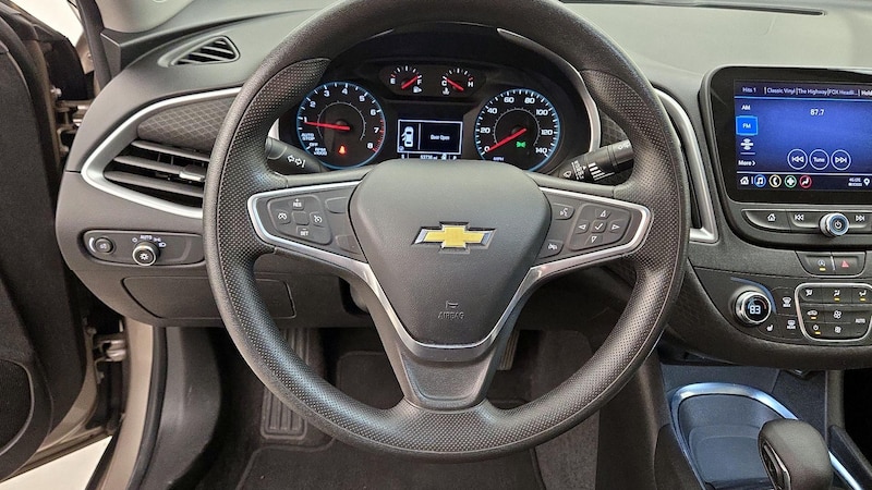 2022 Chevrolet Malibu LT 10