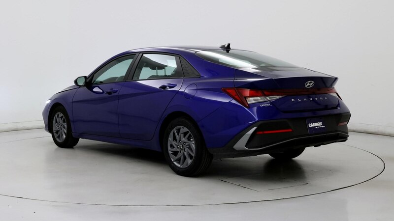 2024 Hyundai Elantra SEL 2