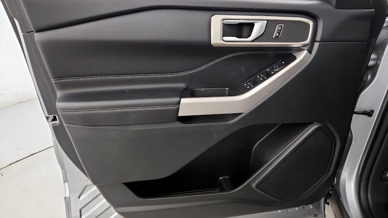 2023 Ford Explorer XLT 12