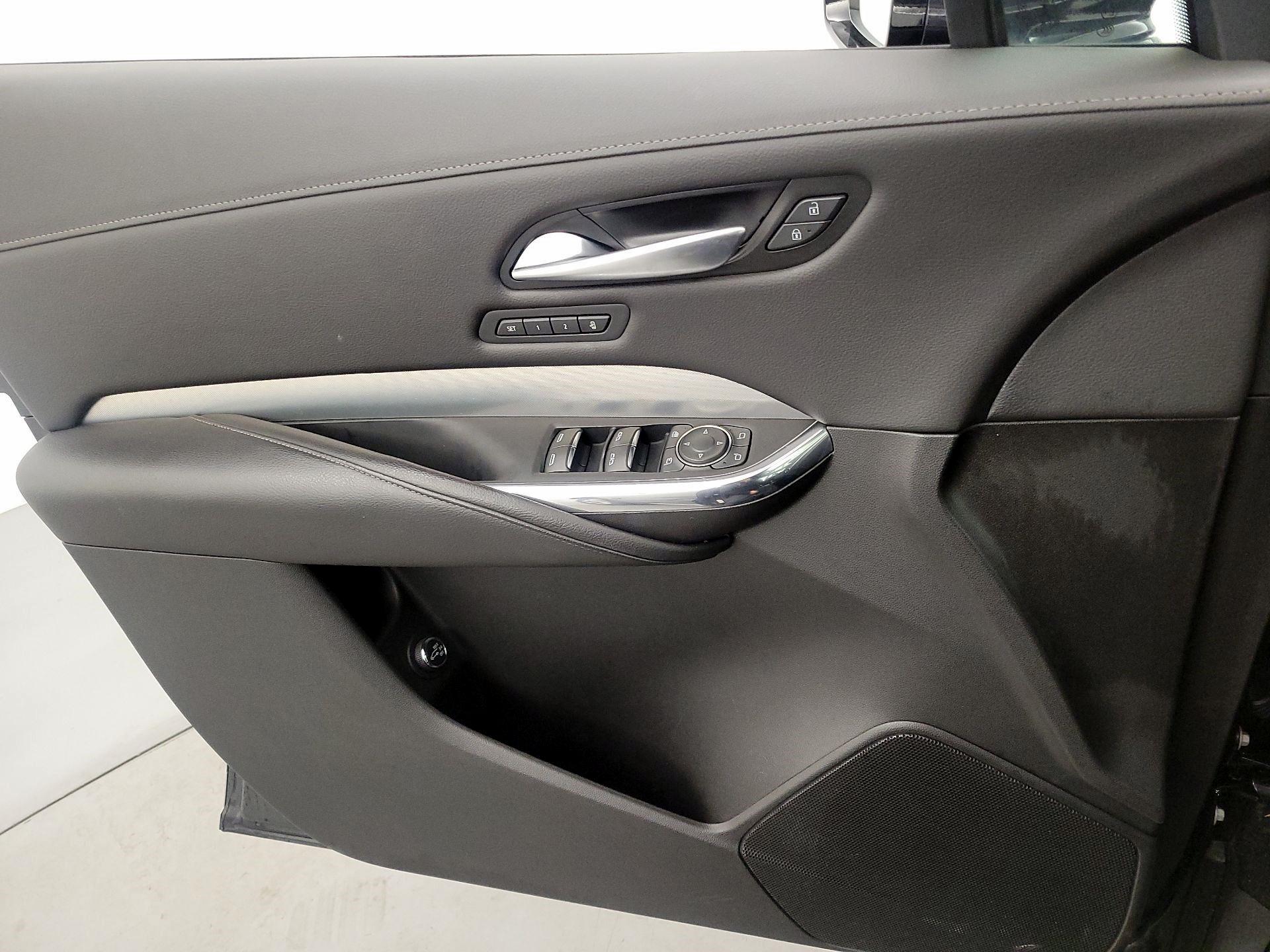 Thumbnail: 2023 Cadillac XT4 - 12