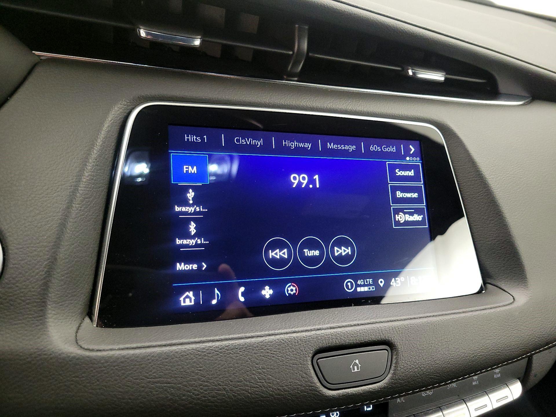 Thumbnail: 2023 Cadillac XT4 - 13