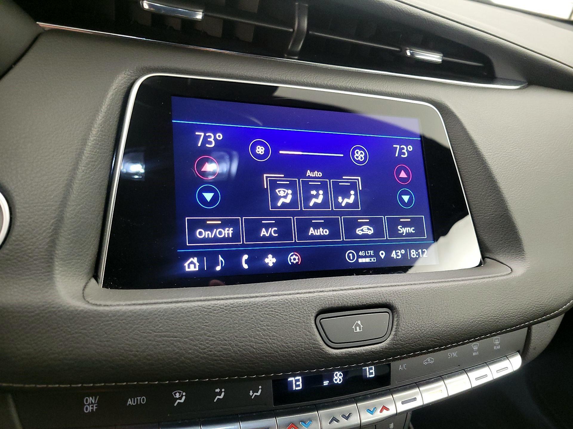 Thumbnail: 2023 Cadillac XT4 - 14