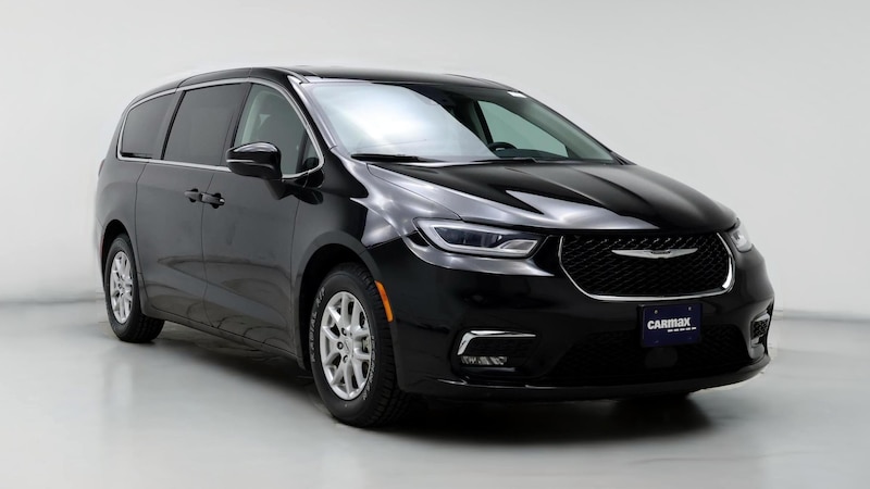 2023 Chrysler Pacifica Touring L Hero Image