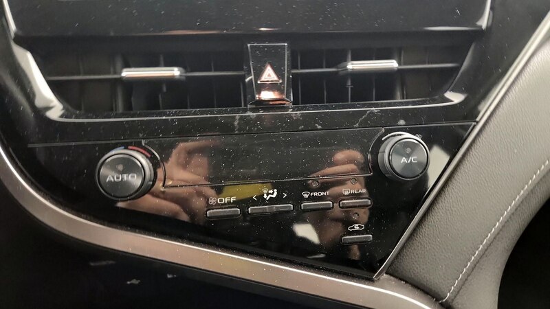 2021 Toyota Camry SE 16