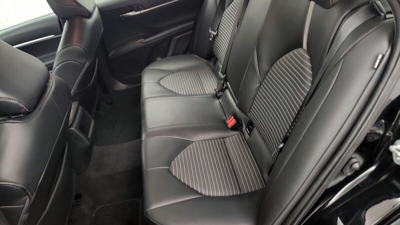 2021 Toyota Camry SE 19