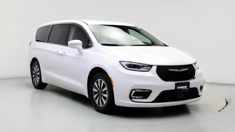 2022 Chrysler Pacifica Hybrid Touring L Hero Image