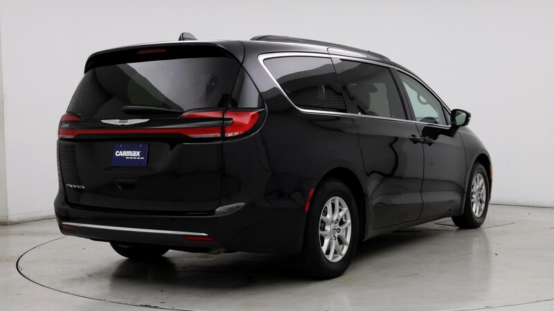 2022 Chrysler Pacifica Touring L 8