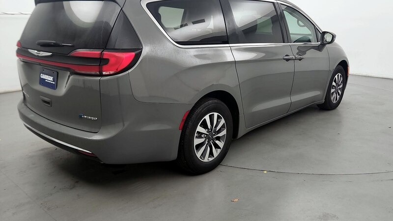 2022 Chrysler Pacifica Hybrid Touring L 5