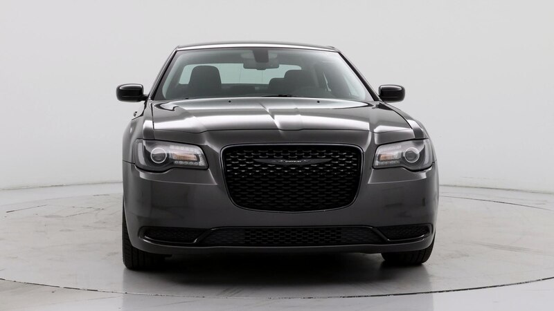 2022 Chrysler 300 Touring 5