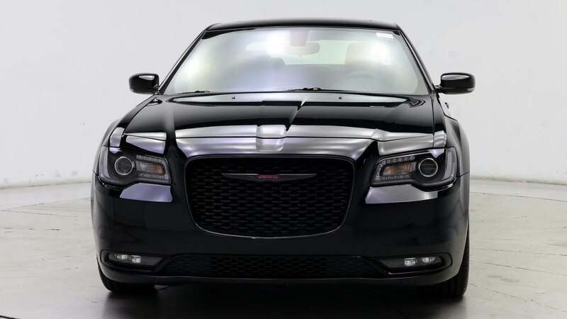 2023 Chrysler 300 S 5