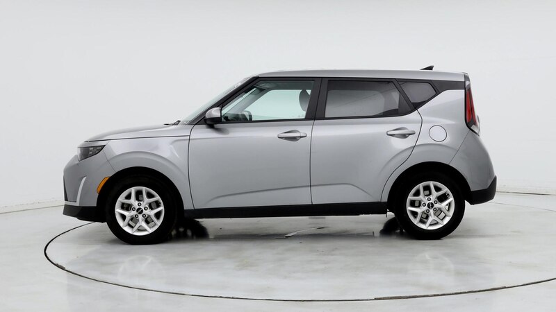 2023 Kia Soul LX 3