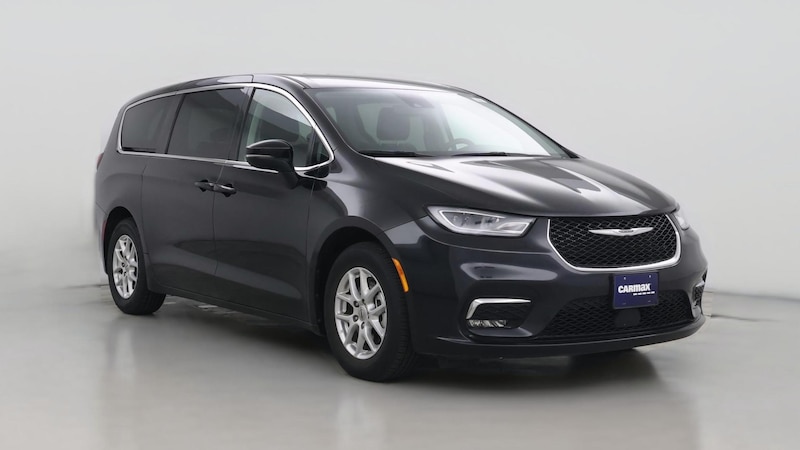 2023 Chrysler Pacifica Touring L Hero Image