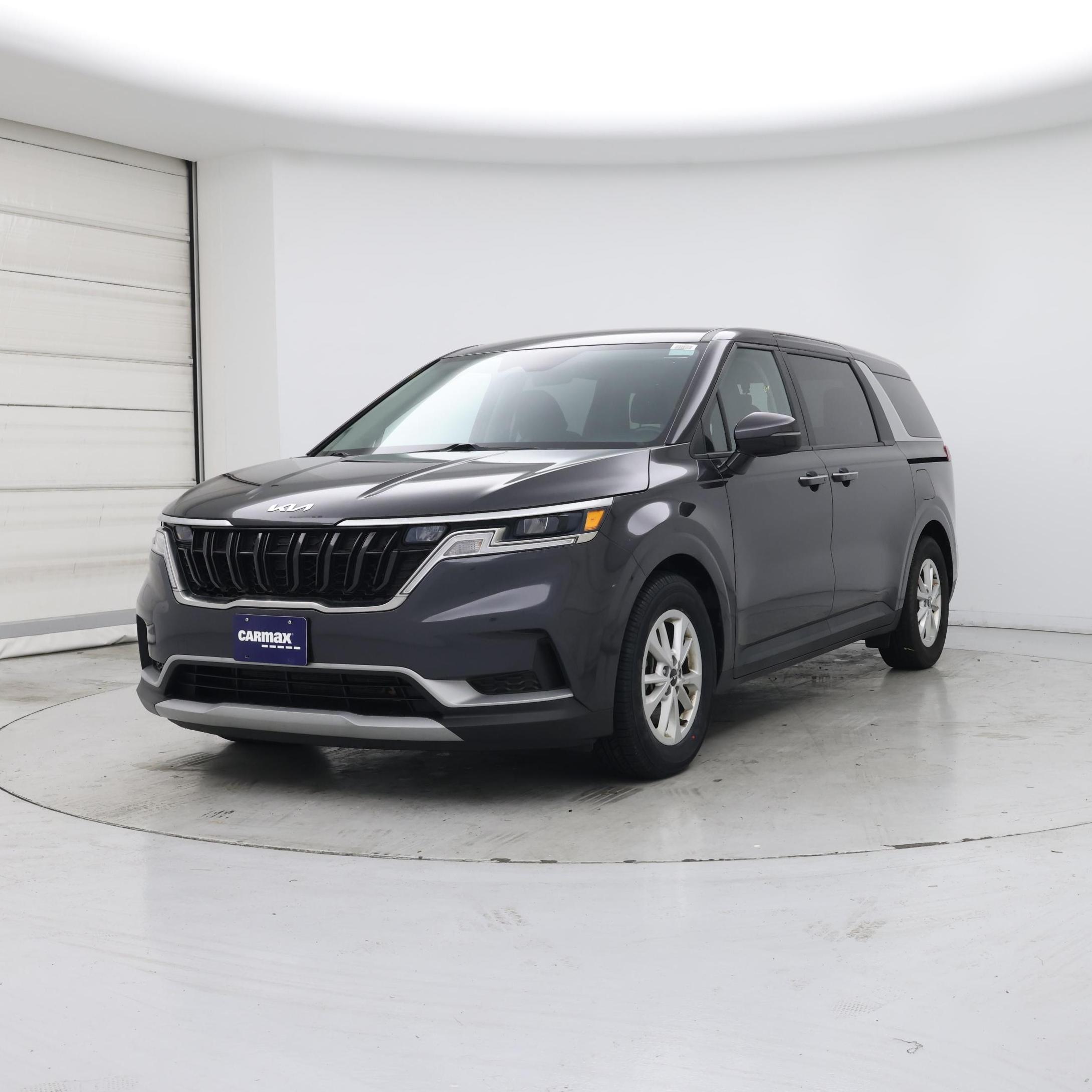 Thumbnail: 2023 Kia Carnival - 4