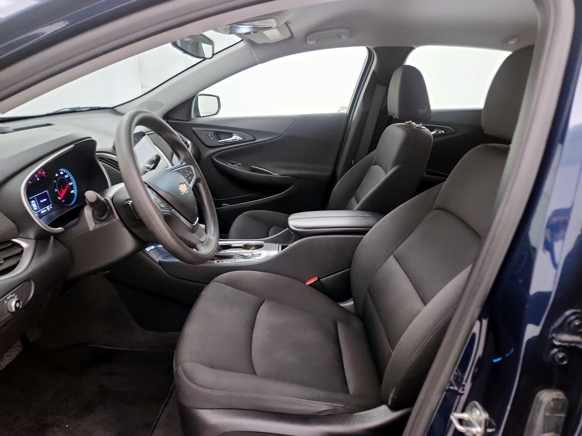 Thumbnail: 2022 Chevrolet Malibu - 11