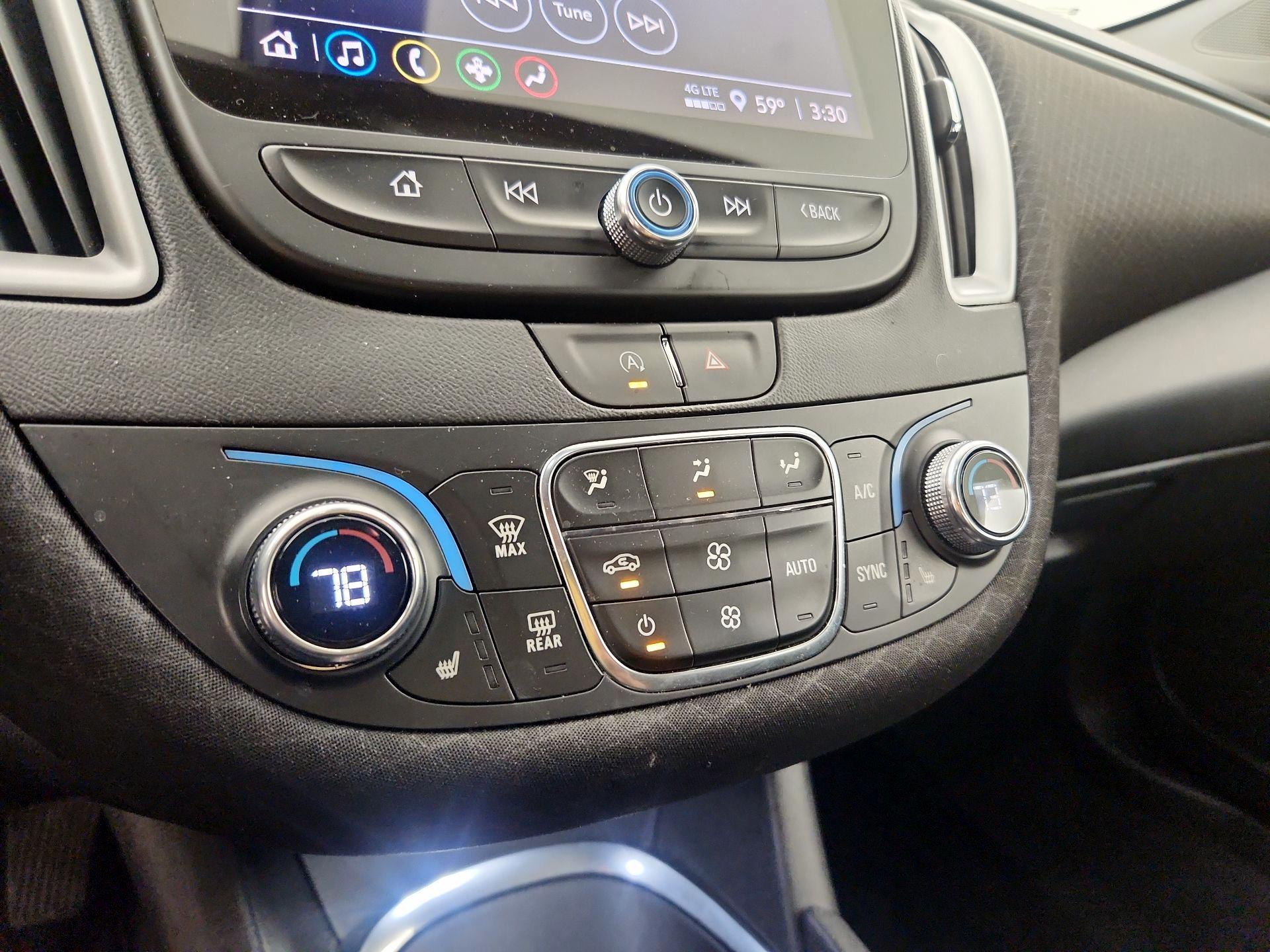 Thumbnail: 2022 Chevrolet Malibu - 16