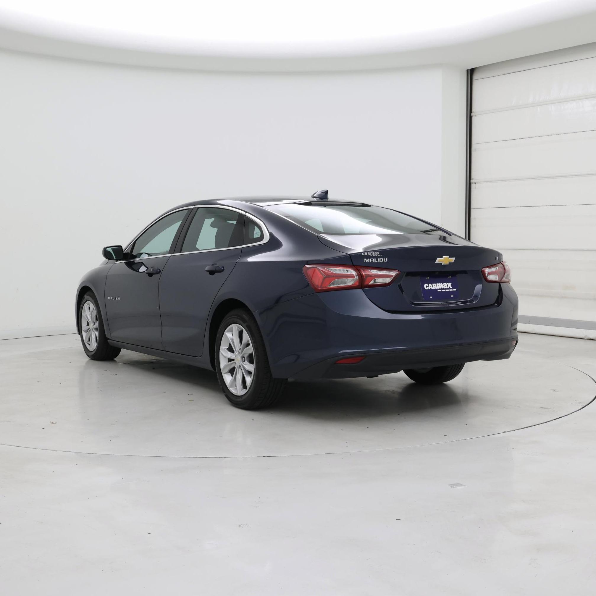 Thumbnail: 2022 Chevrolet Malibu - 2