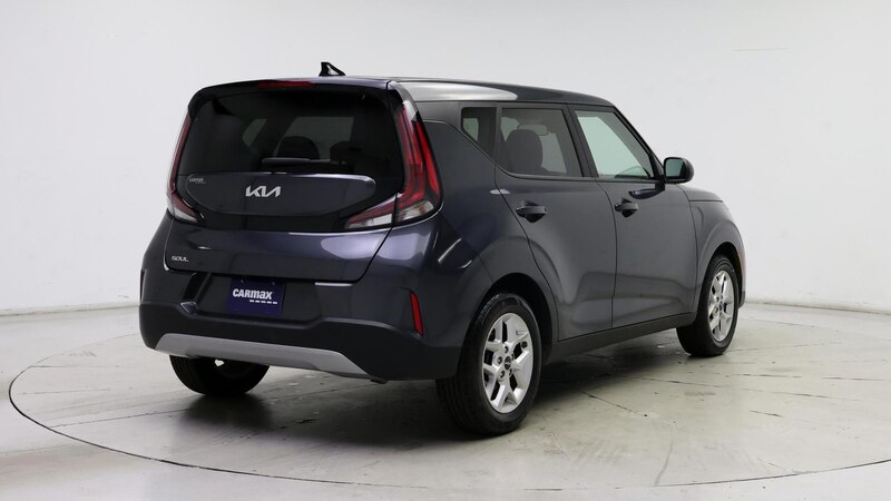 2023 Kia Soul LX 8