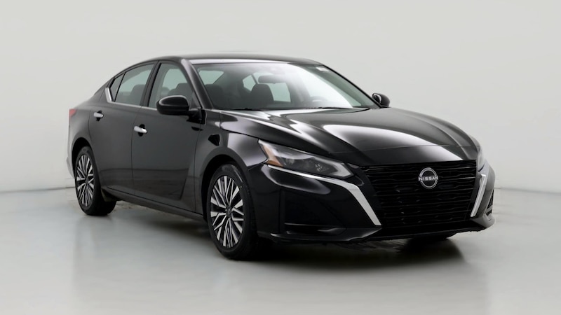 2023 Nissan Altima SV Hero Image