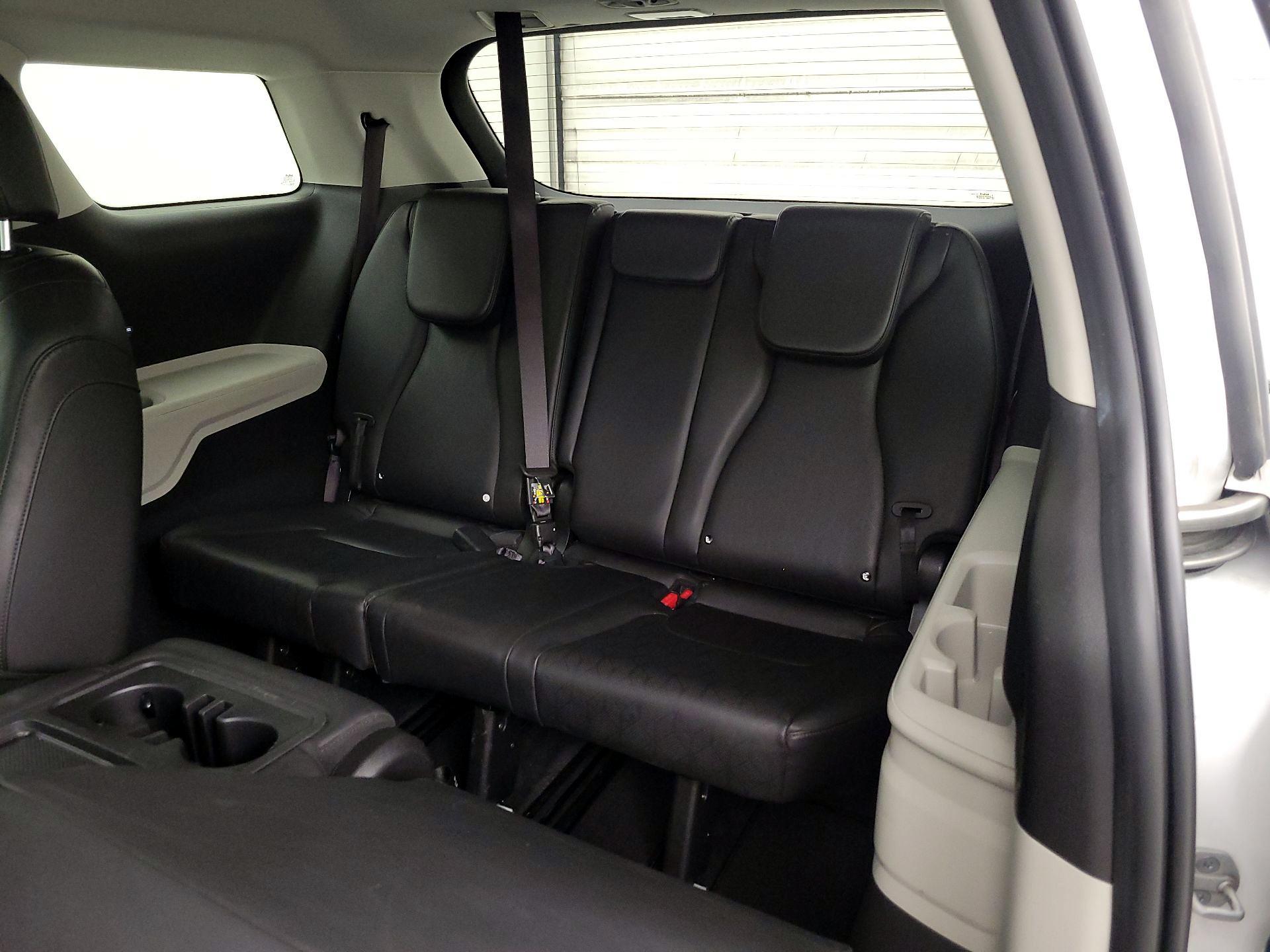 Thumbnail: 2023 Kia Carnival - 20