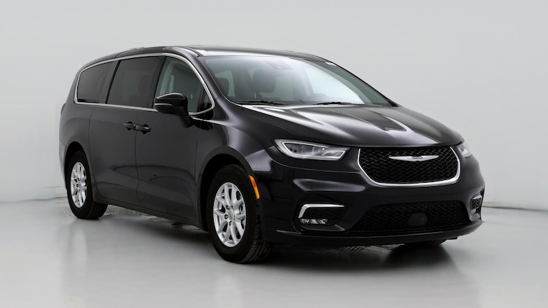 2023 Chrysler Pacifica Touring L Hero Image