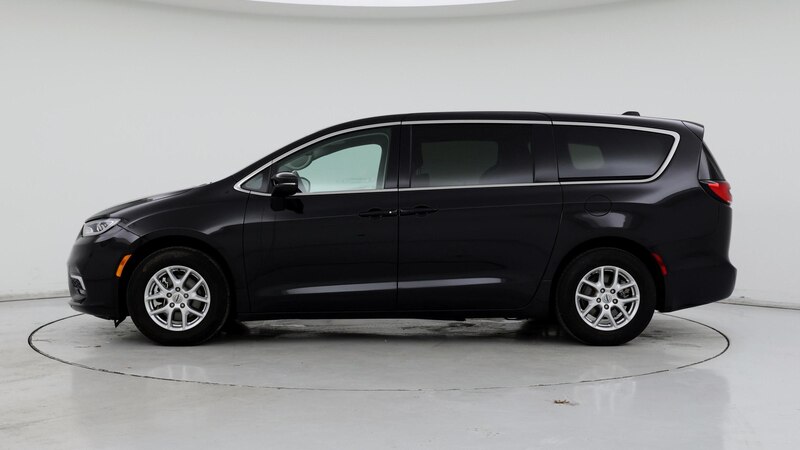 2023 Chrysler Pacifica Touring L 3