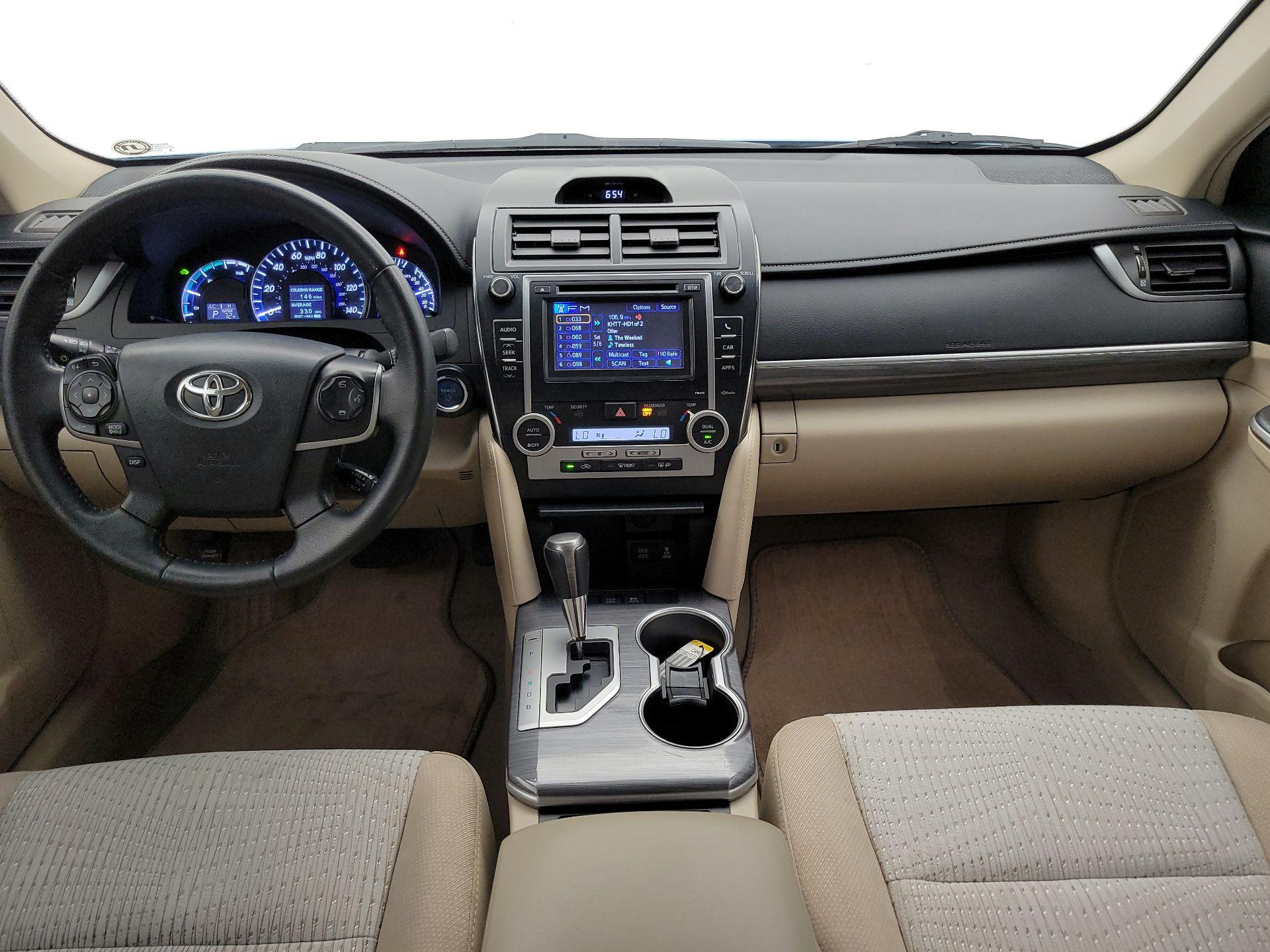 Thumbnail: 2013 Toyota Camry - 9