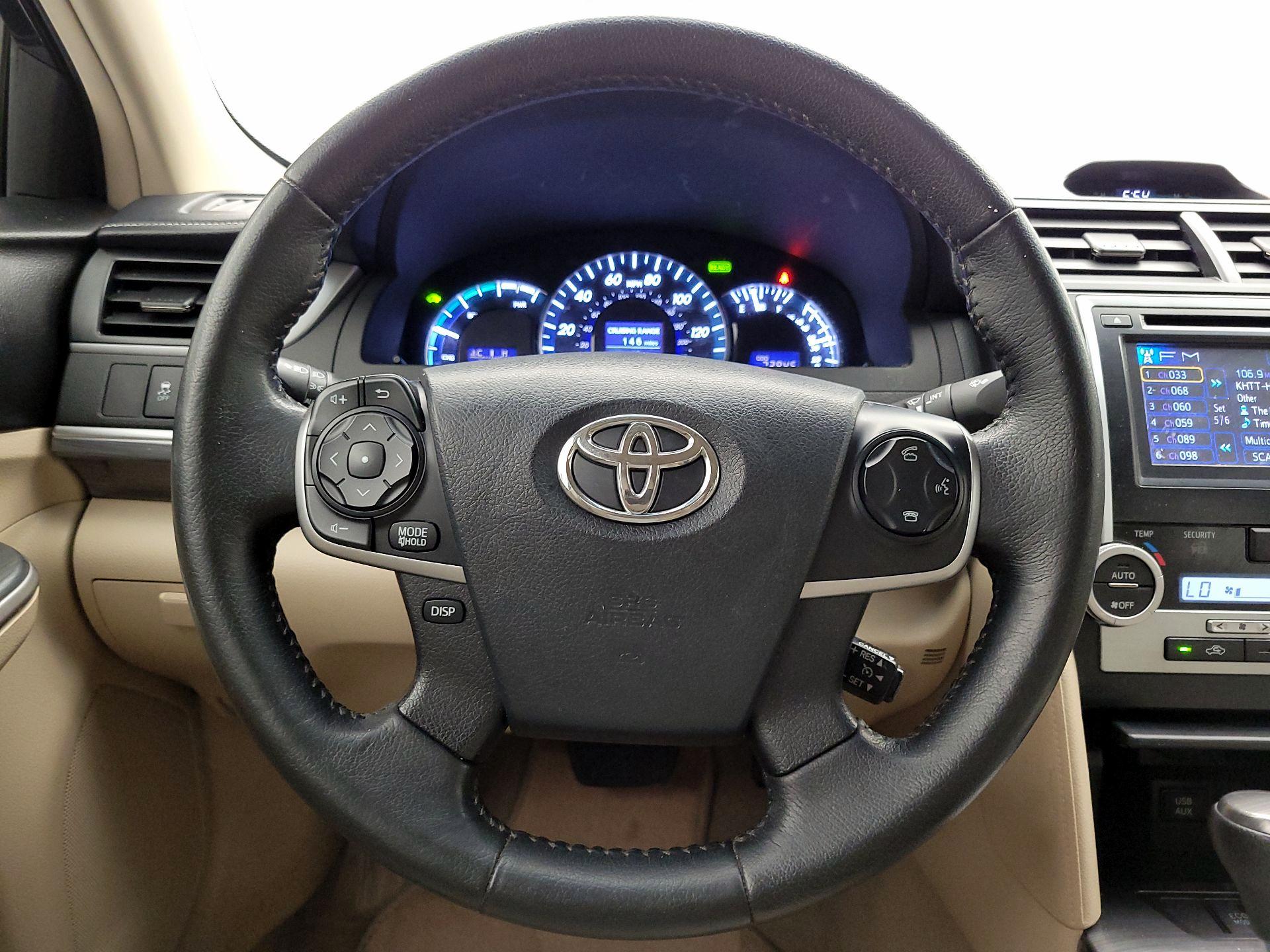 Thumbnail: 2013 Toyota Camry - 10