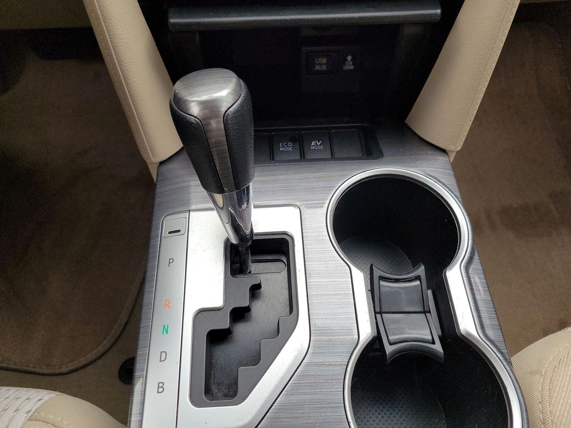 Thumbnail: 2013 Toyota Camry - 17