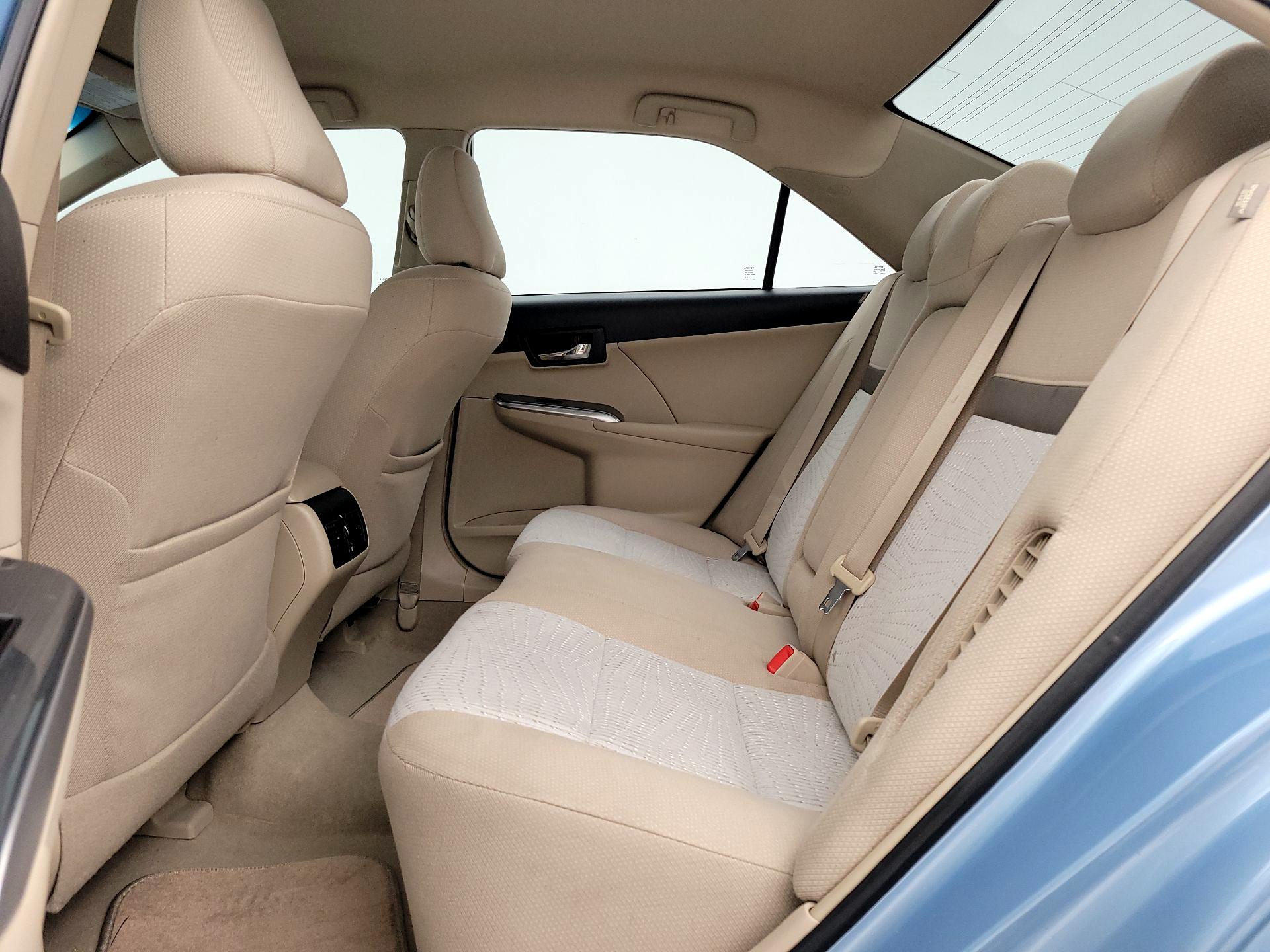 Thumbnail: 2013 Toyota Camry - 19