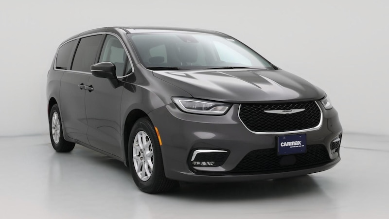 2023 Chrysler Pacifica Touring L Hero Image