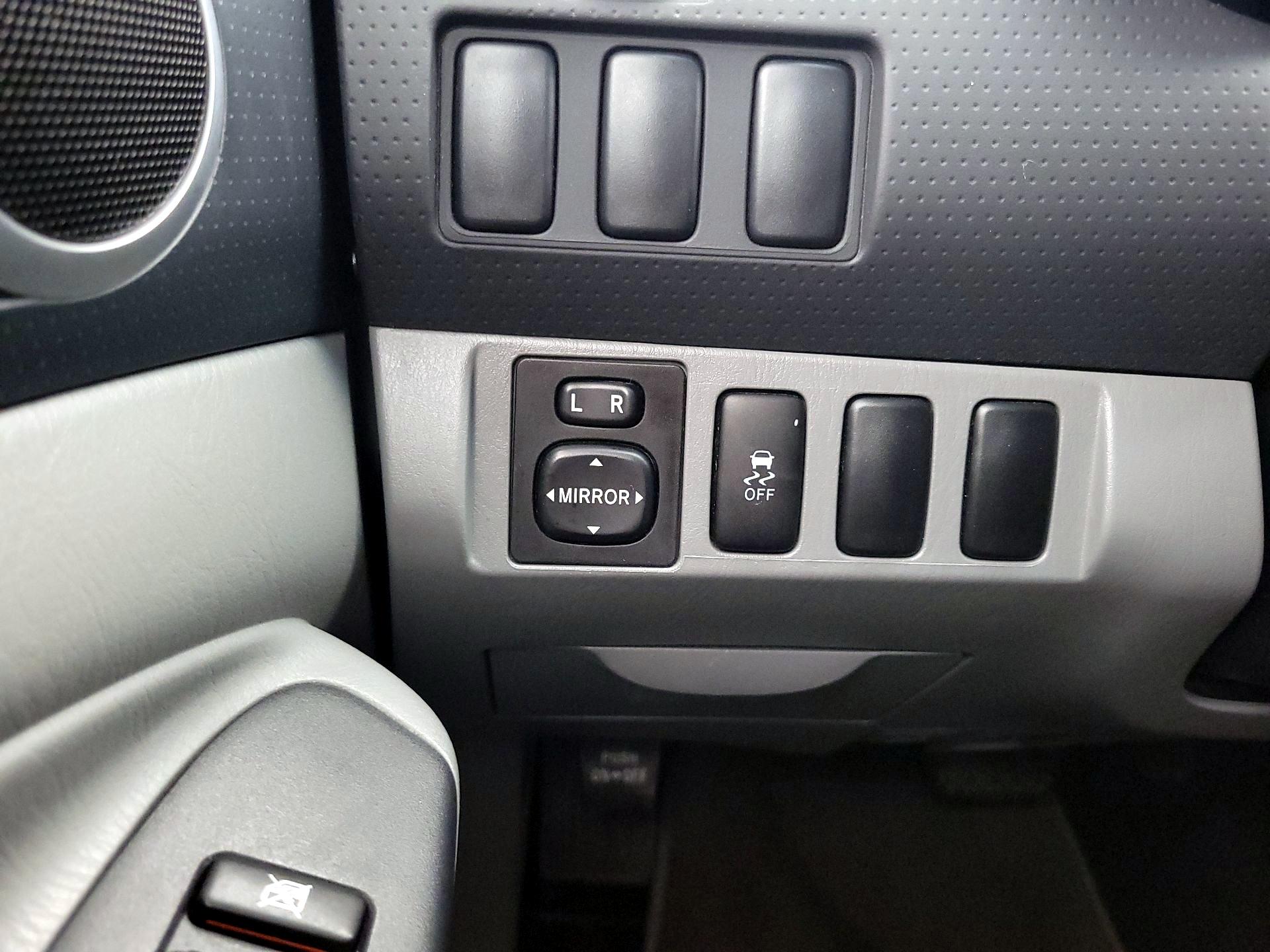 Thumbnail: 2013 Toyota Tacoma - 13