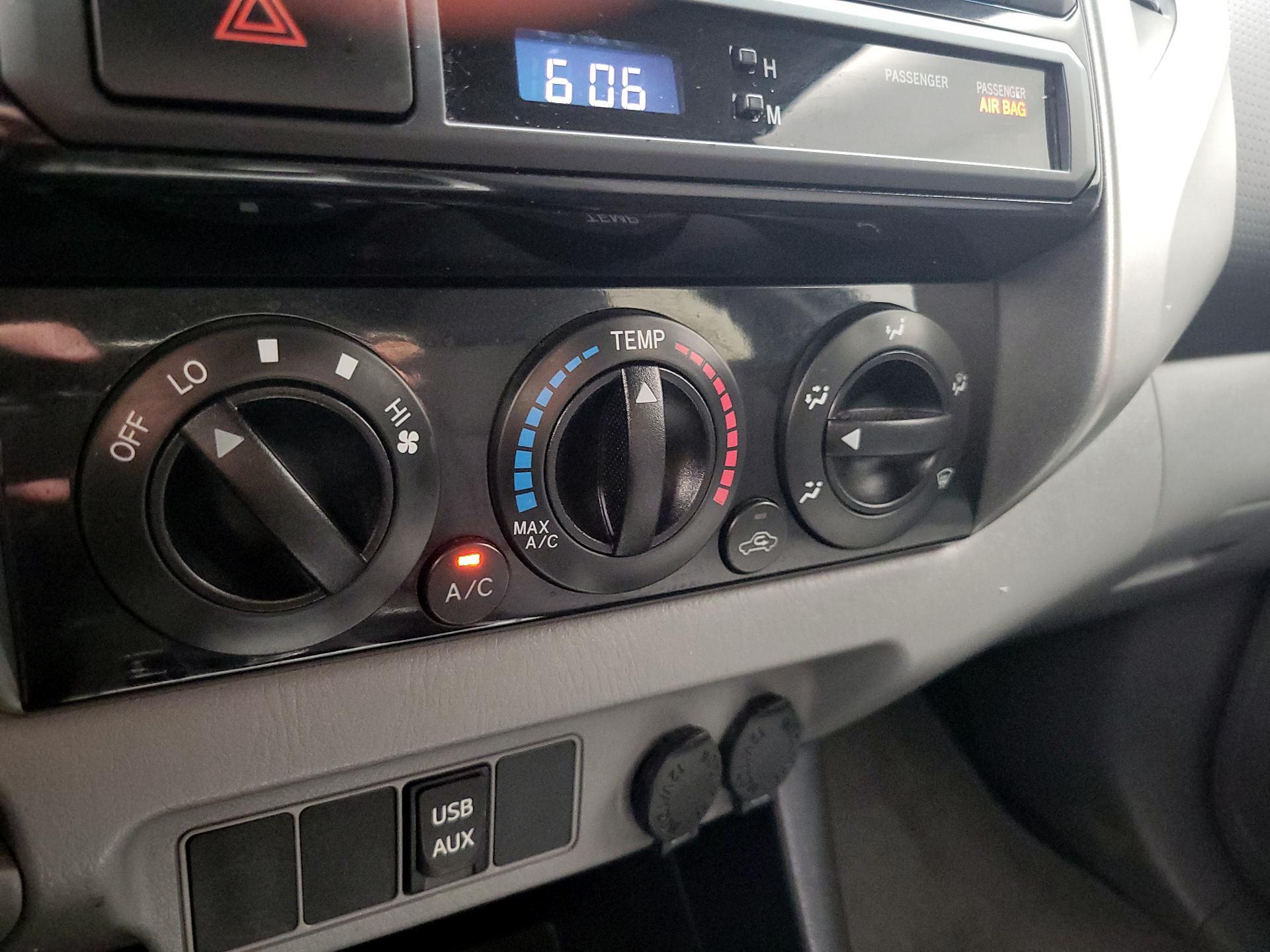 Thumbnail: 2013 Toyota Tacoma - 16