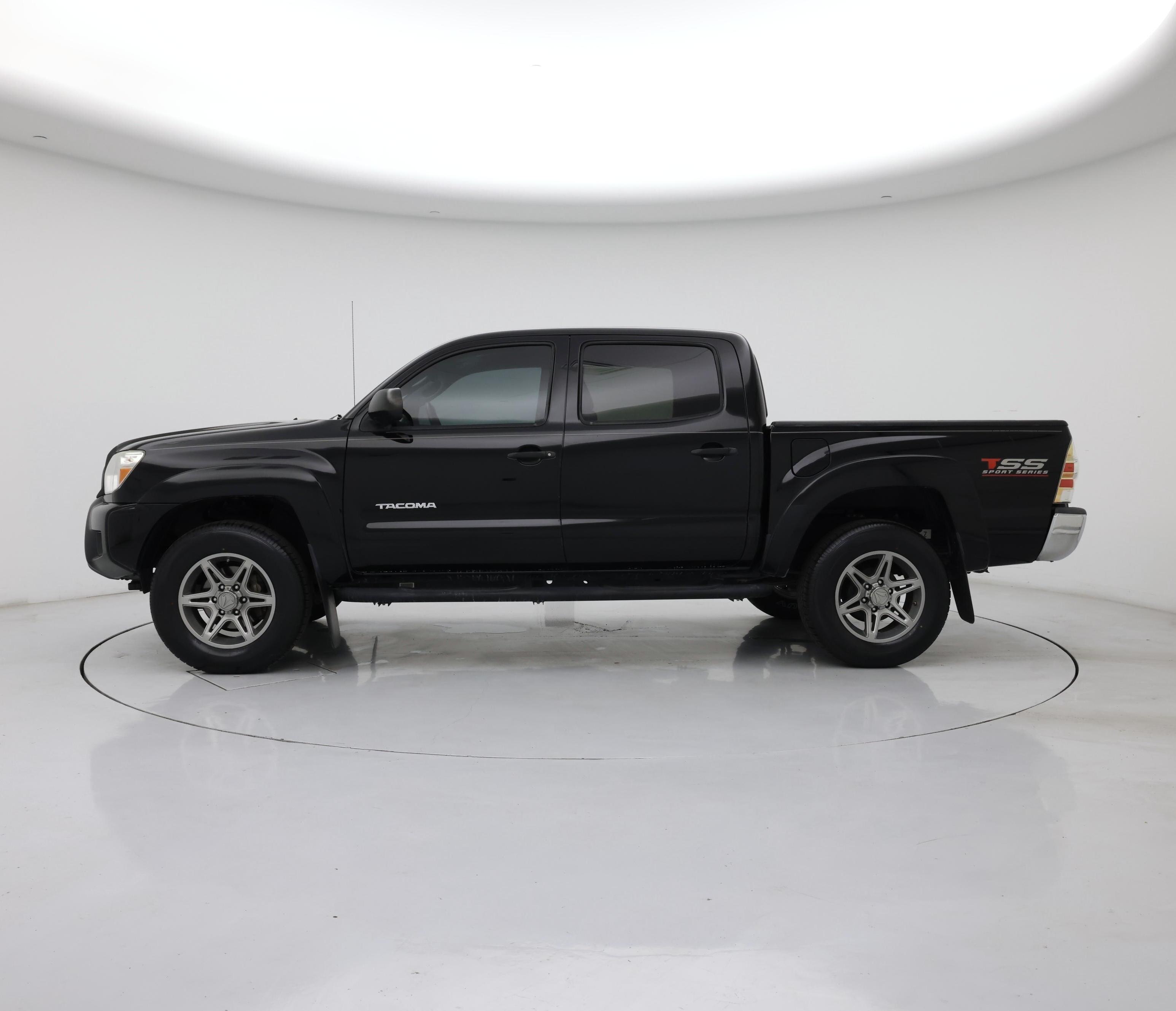 Thumbnail: 2013 Toyota Tacoma - 3