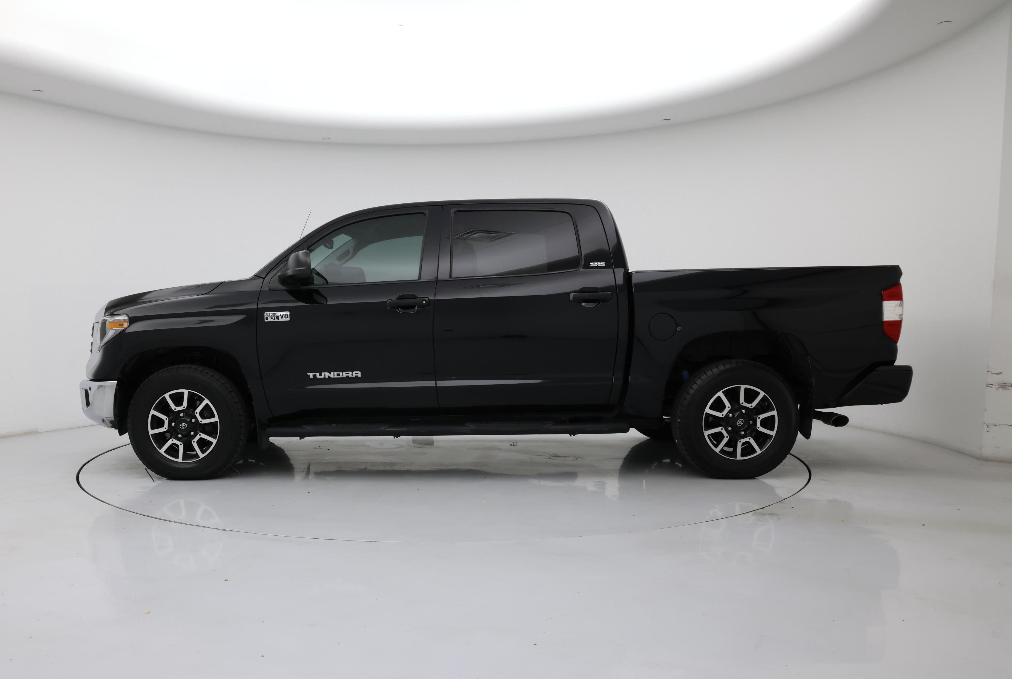 Thumbnail: 2018 Toyota Tundra - 3