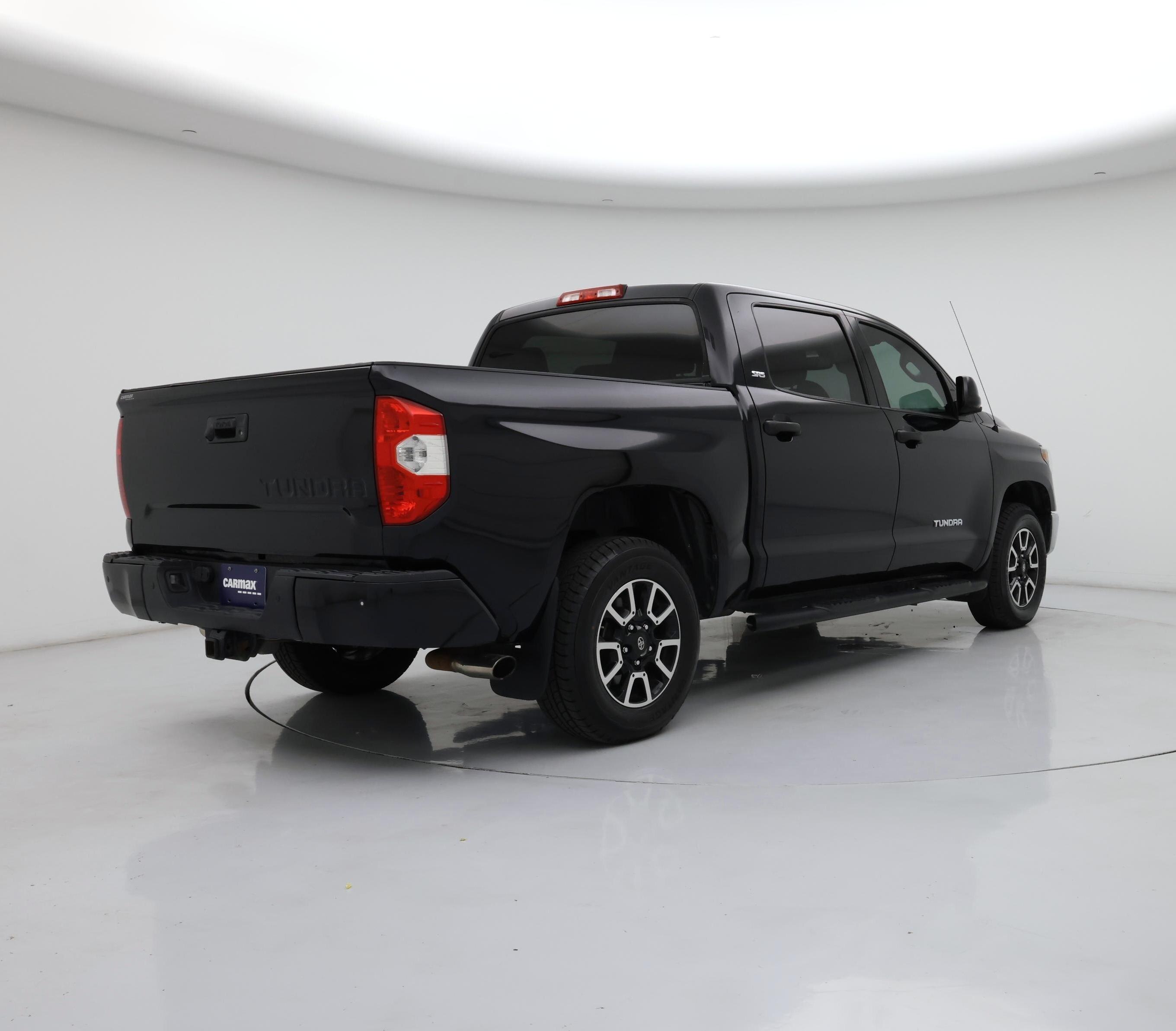 Thumbnail: 2018 Toyota Tundra - 8