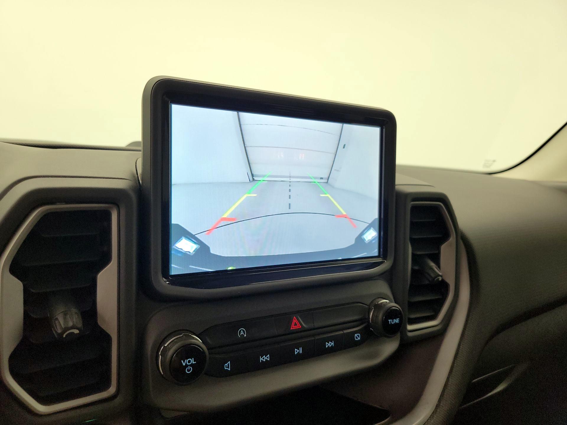 Thumbnail: 2021 Ford Bronco Sport - 14